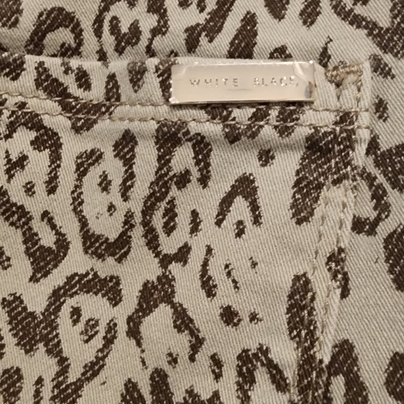 Skinny animal print pants size 0 - Picture 3 of 4